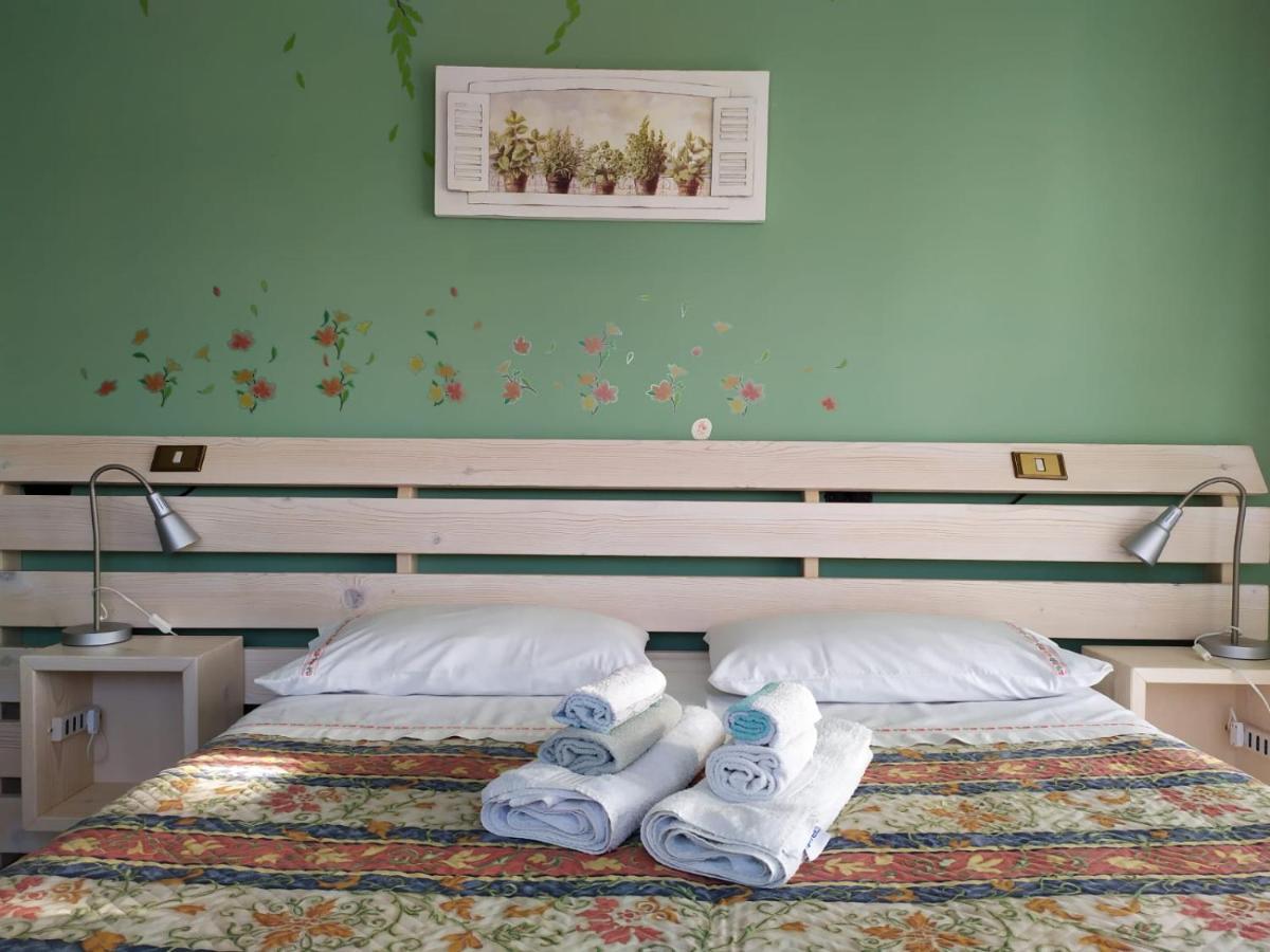 B&B La Casa Di Angelica Розето-дельи-Абруцци Экстерьер фото