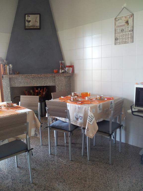 B&B La Casa Di Angelica Розето-дельи-Абруцци Экстерьер фото
